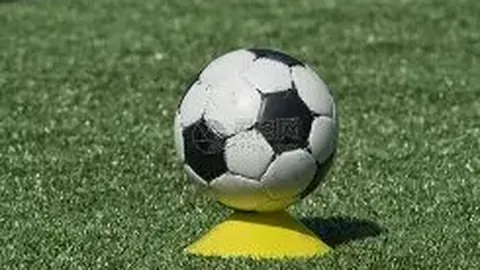 巴西球星妻子透露：曾遭受死亡威胁，只因嫁给了黑人丈夫